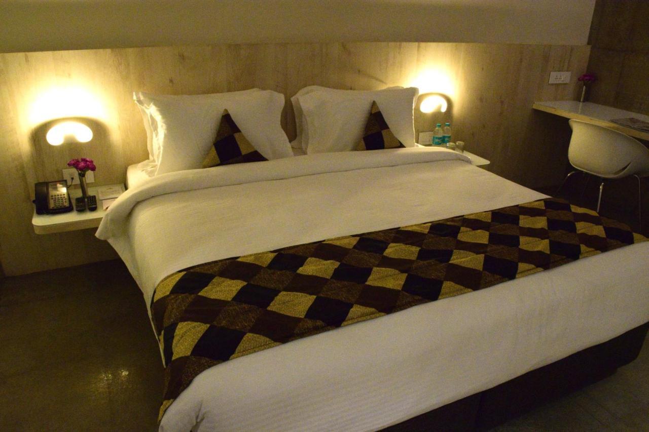 Hotel Citrus Prime Candolm, Goa Candolim Exteriör bild