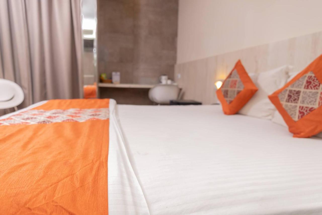 Hotel Citrus Prime Candolm, Goa Candolim Exteriör bild